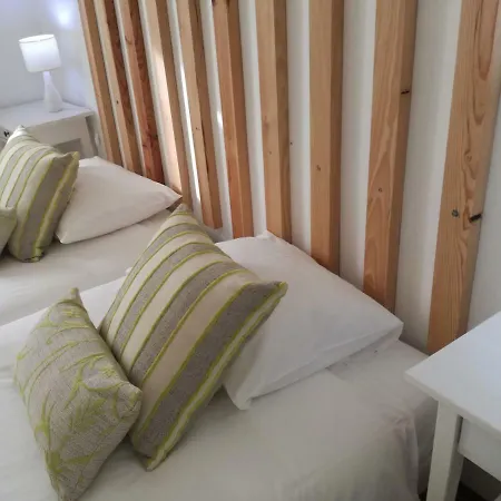 Pro Touristic Montejunto Villa *